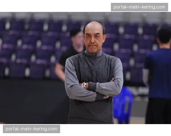 “特写：老将西热力江的最后一舞——从球员到教练的转型之路”