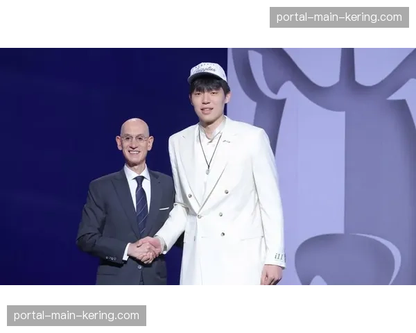 中国男篮公布世界杯预选赛14人名单,杨瀚森、赵维伦入选 中国男篮公布世界杯预选赛14人名单,杨瀚森、赵维伦入选